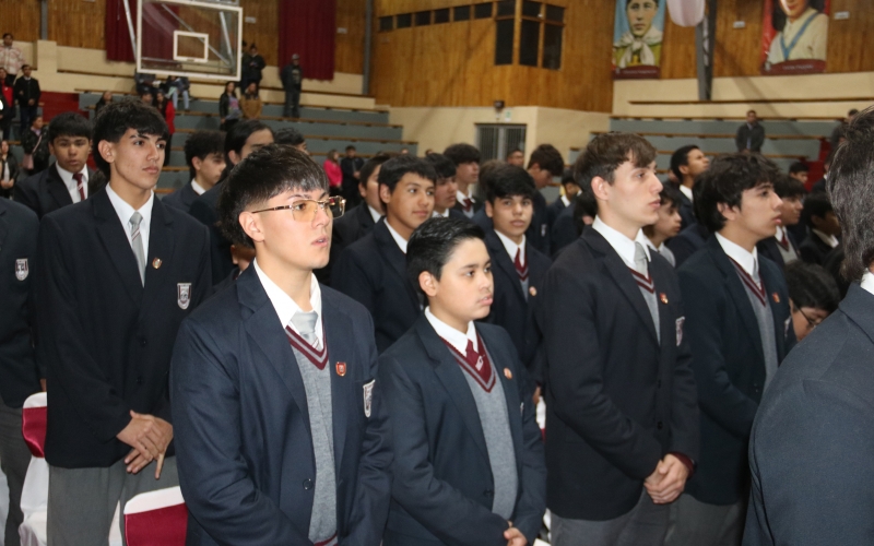 Cambio de corbatas y bendición de alumnos nuevos